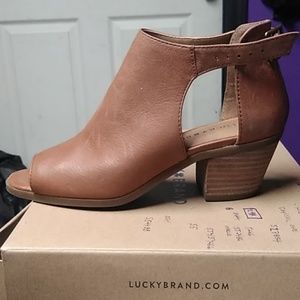Lucky Brand sandals
